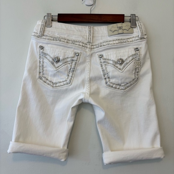 Miss Me Bermuda shorts white stretch size 27 silver embroidery rhinestones - Picture 2 of 11